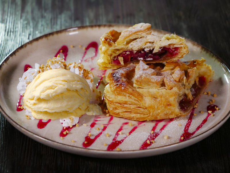 Штрудель яблочно-вишневый